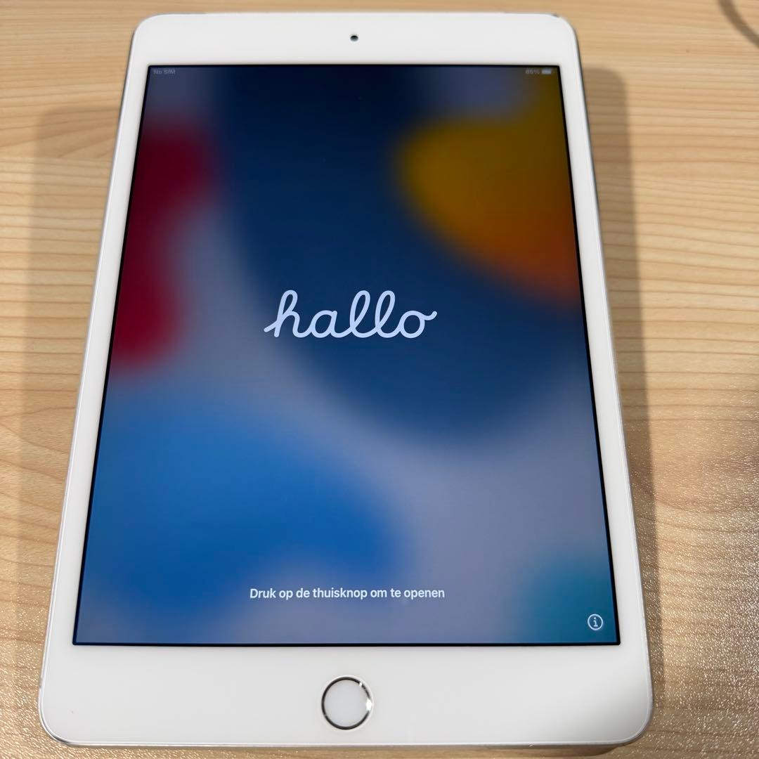 Apple iPad mini 4 64GB セルラー モデル シルバー 本体