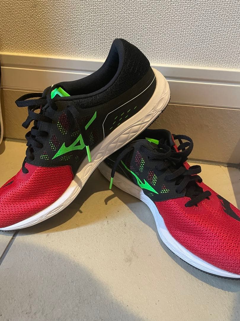 Mizuno ランニングシューズ 26.5 レッド