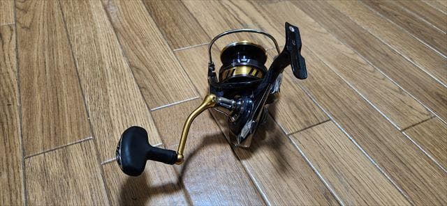 DAIWAダイワ_18LEGALISレガリスLT5000D-CXH