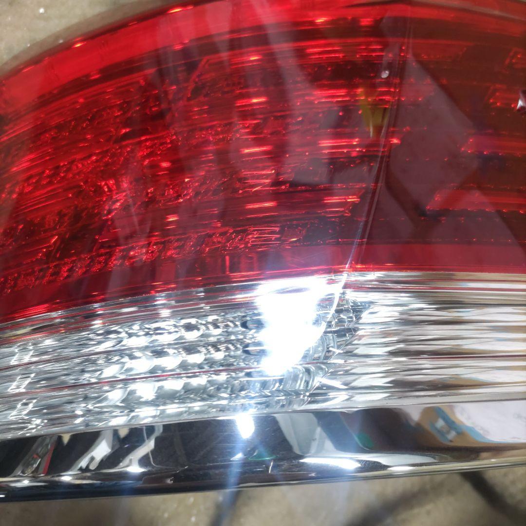 210クラウン　テールランプ