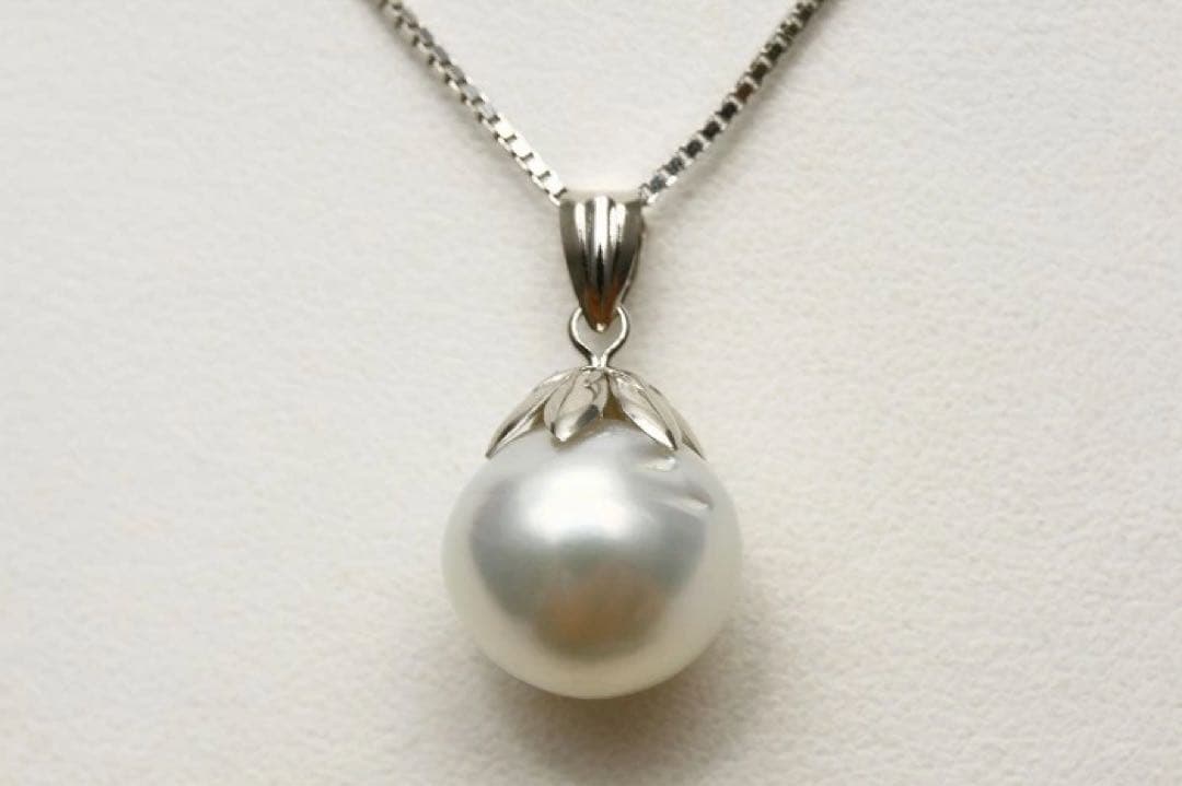 南洋白蝶真珠パールペンダントトップ　11mm　ホワイトピンクカラー　K14WG製