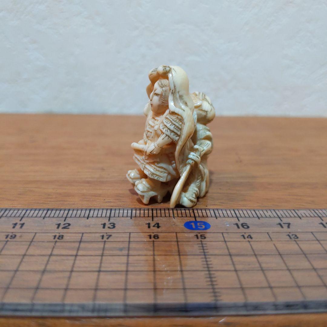 時代提げ物 人物根付 天然素材 【牛若丸と弁慶】高さ約3.5cm 重さ約13ｇ