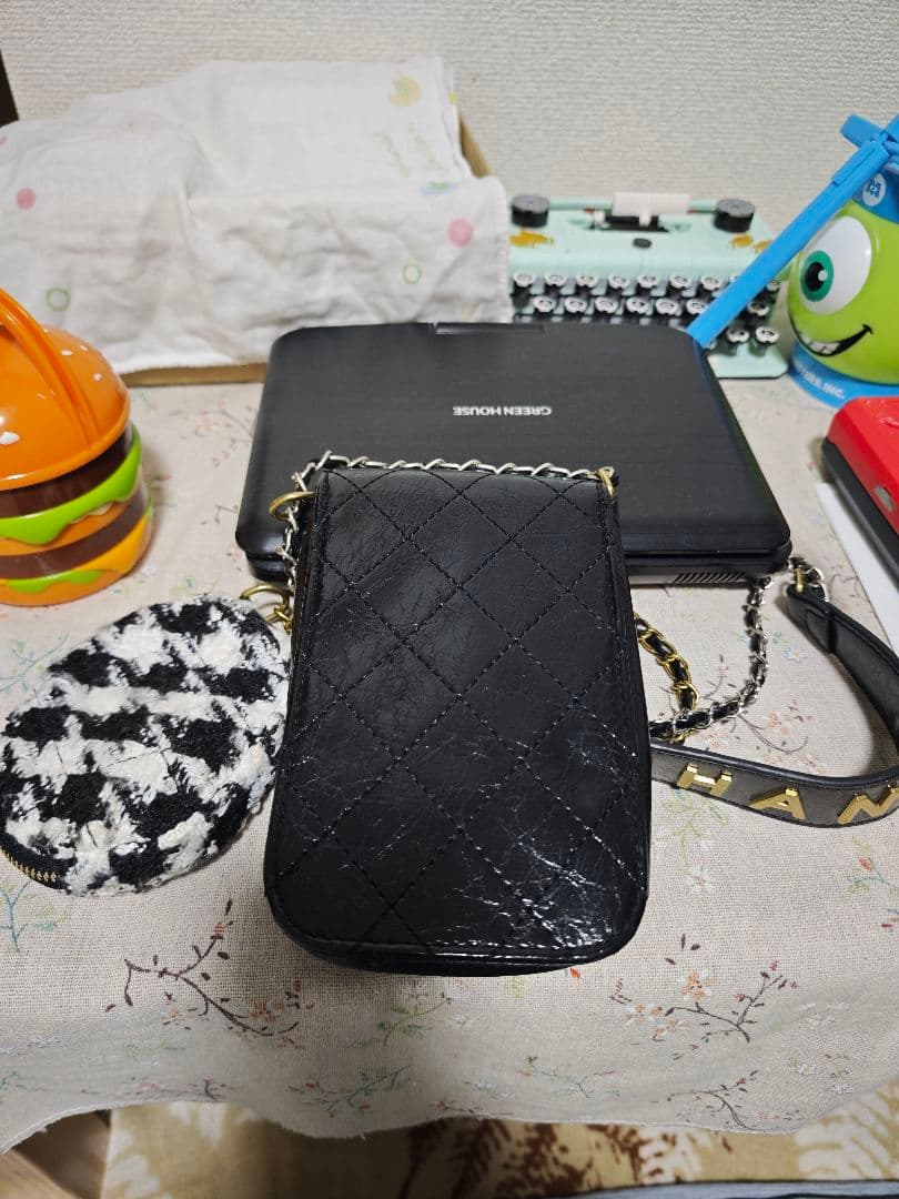 シャネル ノベルティ スマホショルダーバッグポ－チセット