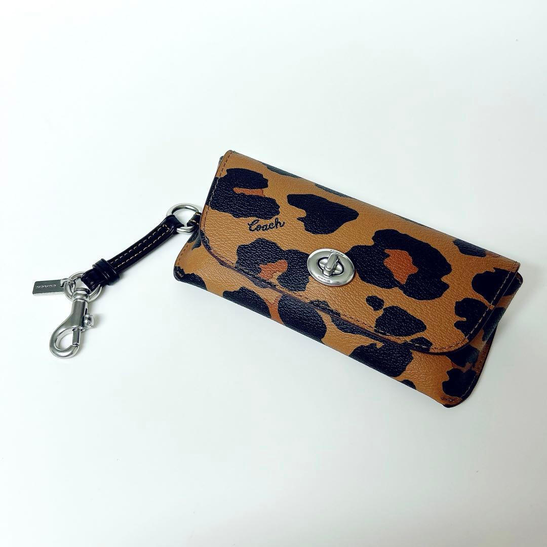 限定値下✨新品✨コーチ　サングラスケース　メガネ　アイウェアケース　レオパード