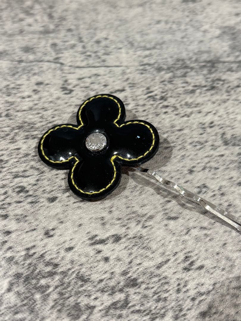 【レア】ルイヴィトン　LOUISVUITTON フルール　ヘアピン