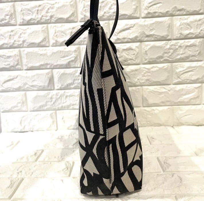 ARMANI EXCHANGE ロゴトートバッグ