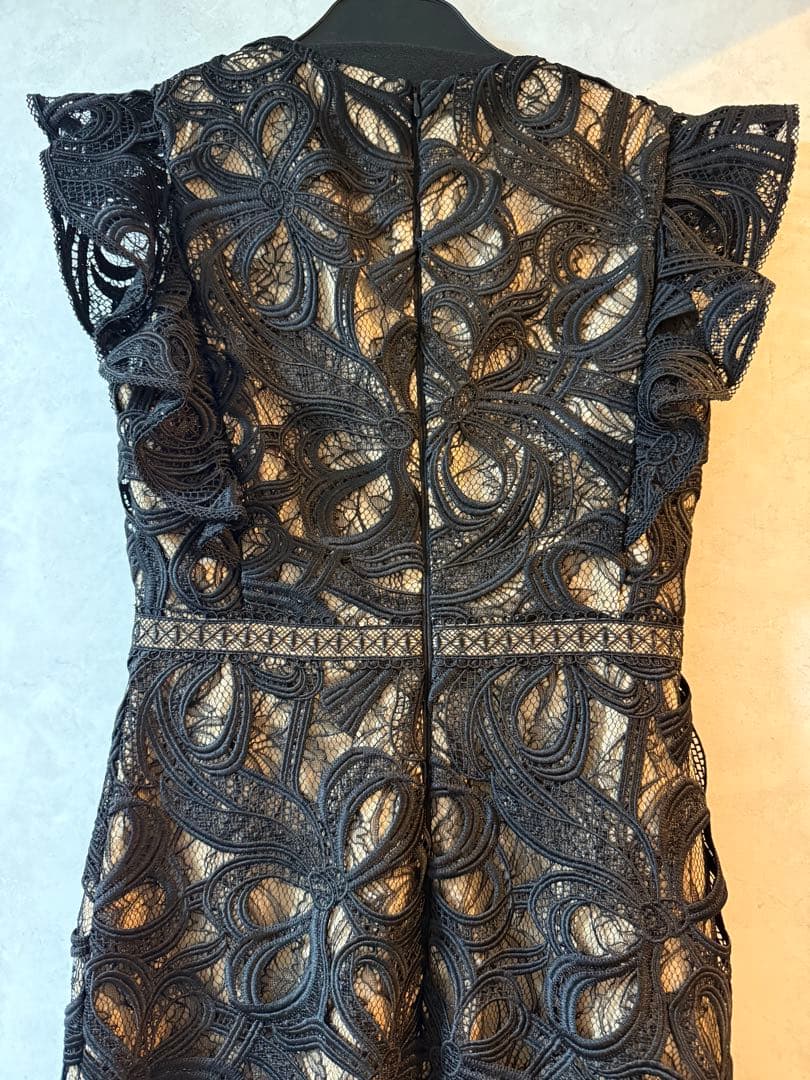 エルケイ　ブラックレースミディドレス フリル付き