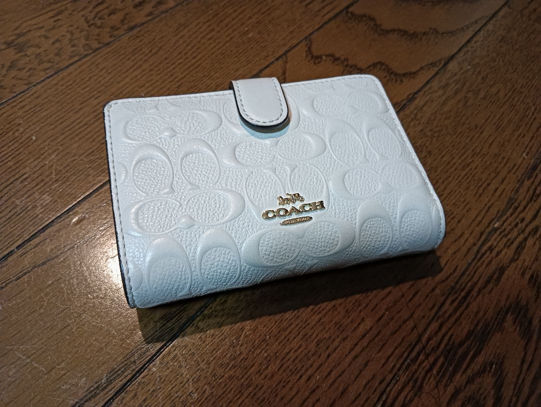 【美品】COACH ホワイト 二つ折り財布