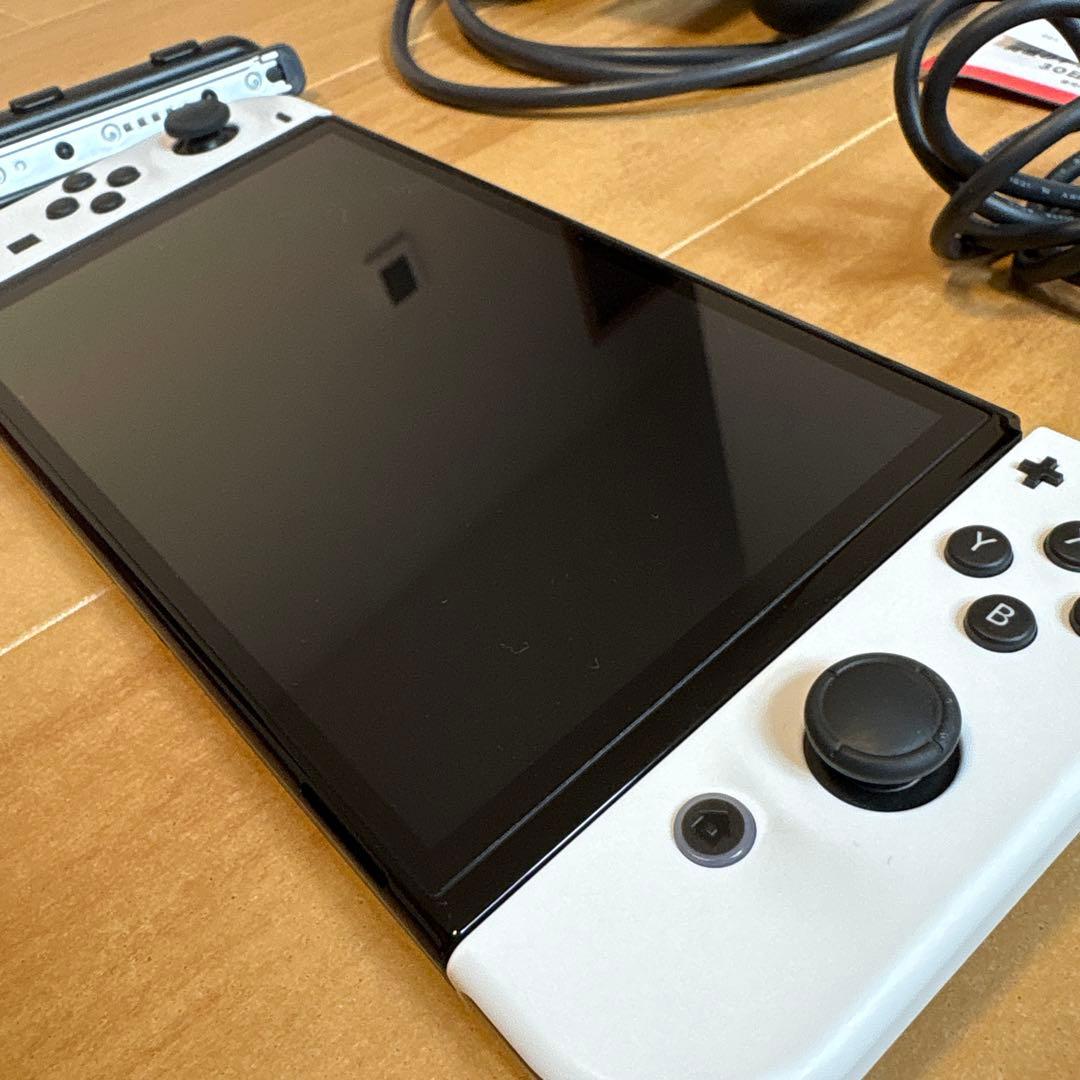 Nintendo Switch 有機ELモデル　ホワイト 本体