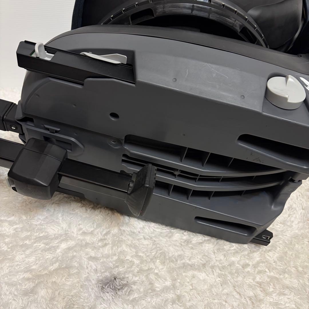 美品 Combi コンビ チャイルドシート　ISOFIX JJ800 ネイビー