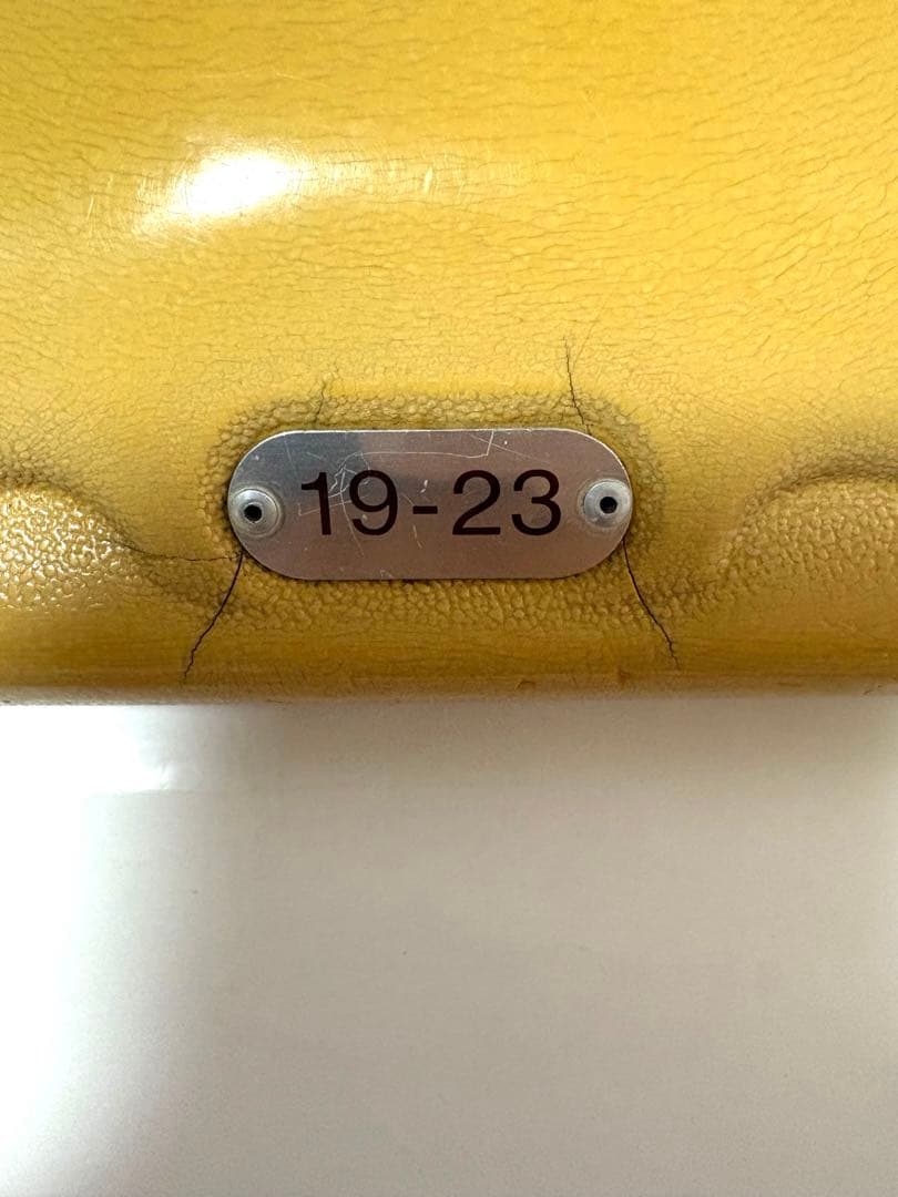 広島東洋カープ　旧広島市民球場座席　高橋慶彦正田耕直筆サイン入り　記念グッズ