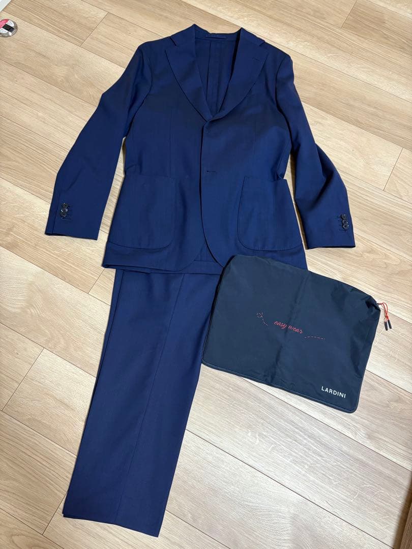 LARDINI Easy wearネイビー スーツ 収納袋付き
