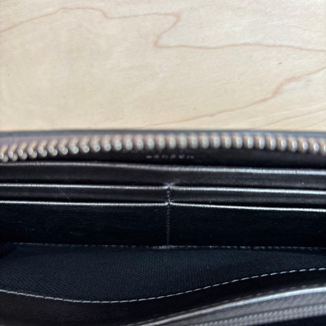 JIMMY CHOO 星型スタッズ カーキシルバー　長財布