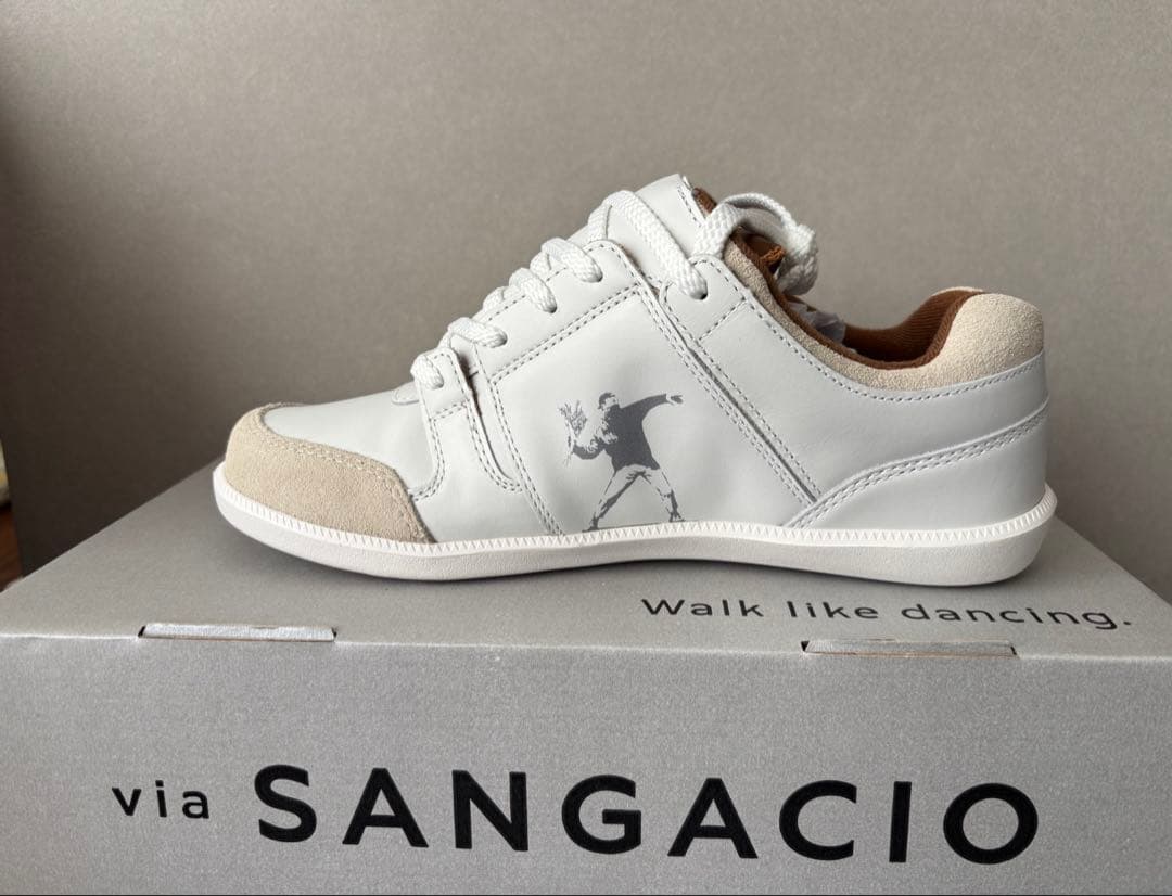 SANGACIO ホワイト/ベージュ　バンクシーコラボ