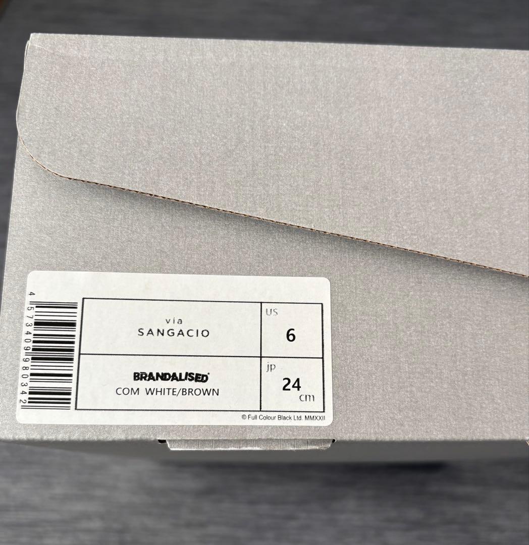SANGACIO ホワイト/ベージュ　バンクシーコラボ