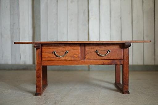 小ぶりな木製の机　小引き出し2杯　サイドテーブル　作業台　文机　古家具　古民家