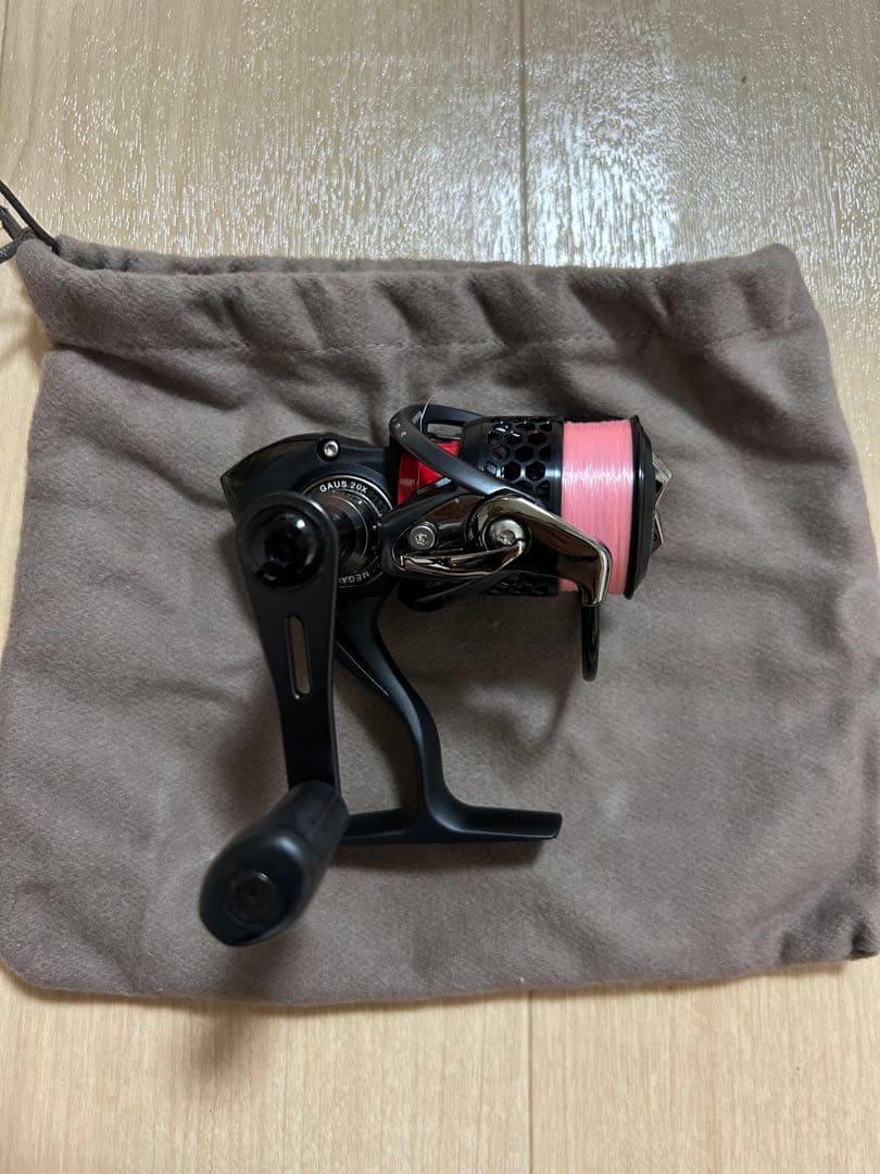 Megabass GAUS 20X リール