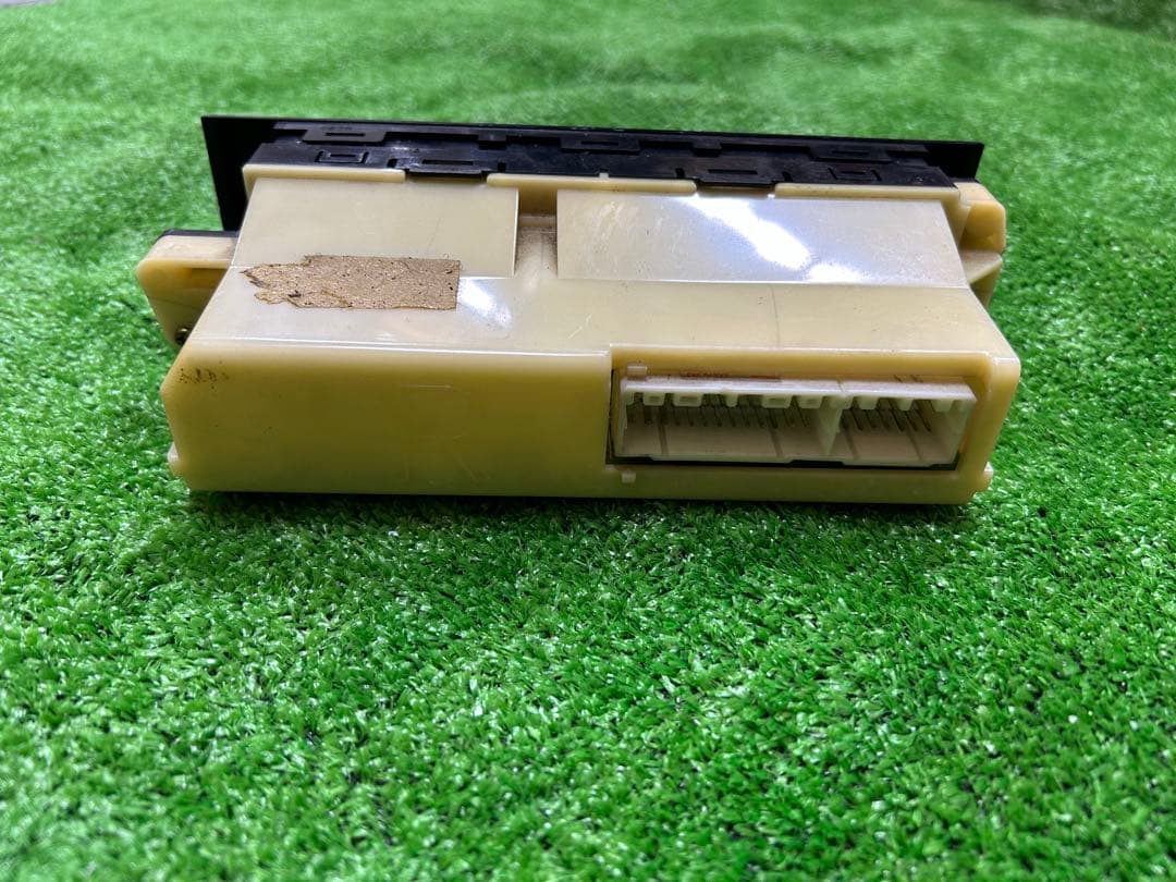 ハイラックスサーフ185ディーゼル エアコンスイッチ