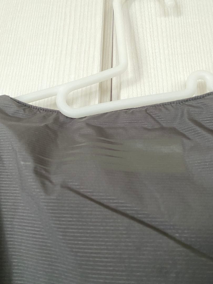 【未使用品】ニューバランス　ブラックアウト　ライトウェイトパデッドベスト　Ｌ