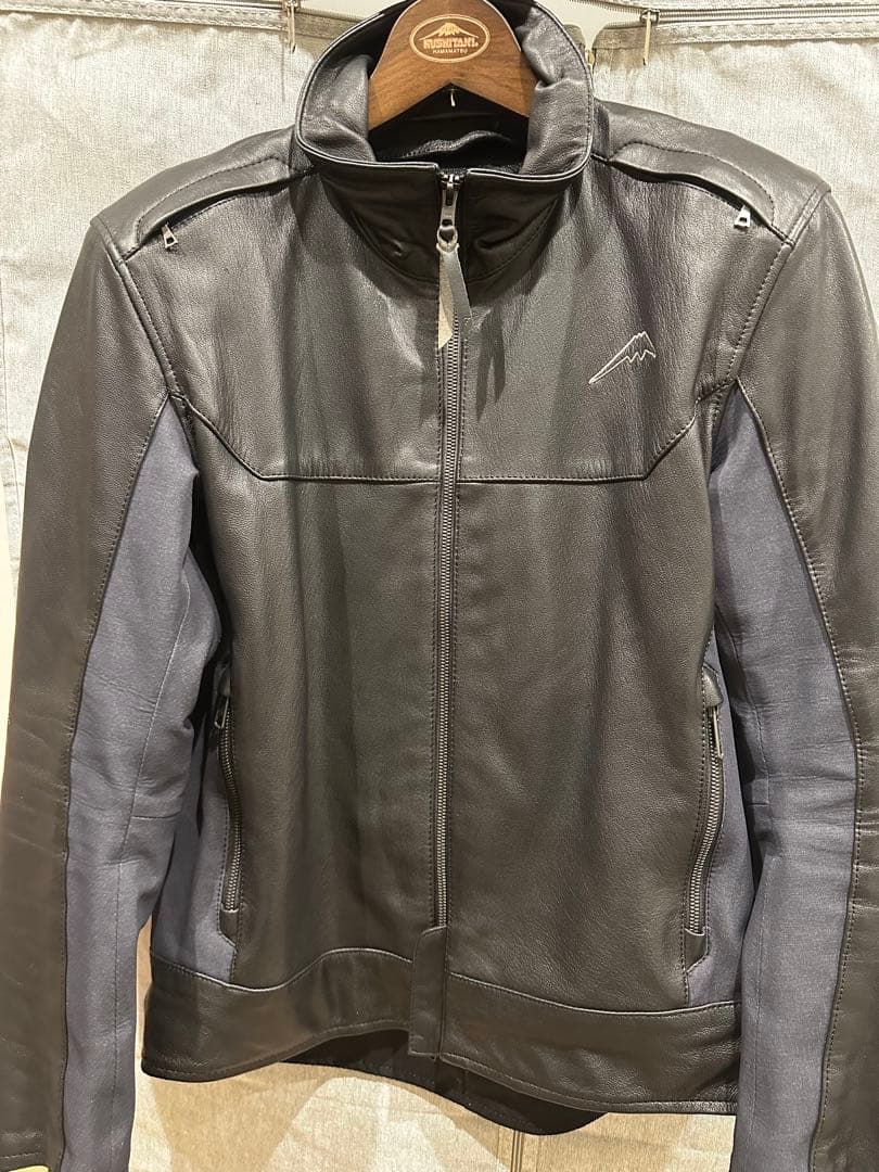 クシタニ クロスオーバーライトジャケット