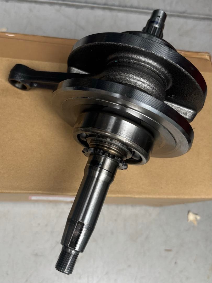 NSF100 クランクシャフト 中古　送料込み