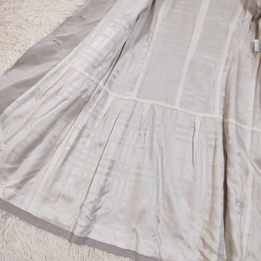 タグ付き バーバリーロンドン 裾フレア プリーツ トレンチコート 裏地チェック