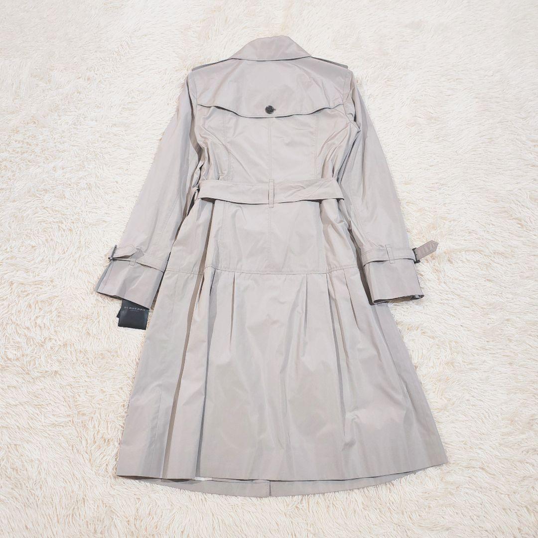 タグ付き バーバリーロンドン 裾フレア プリーツ トレンチコート 裏地チェック