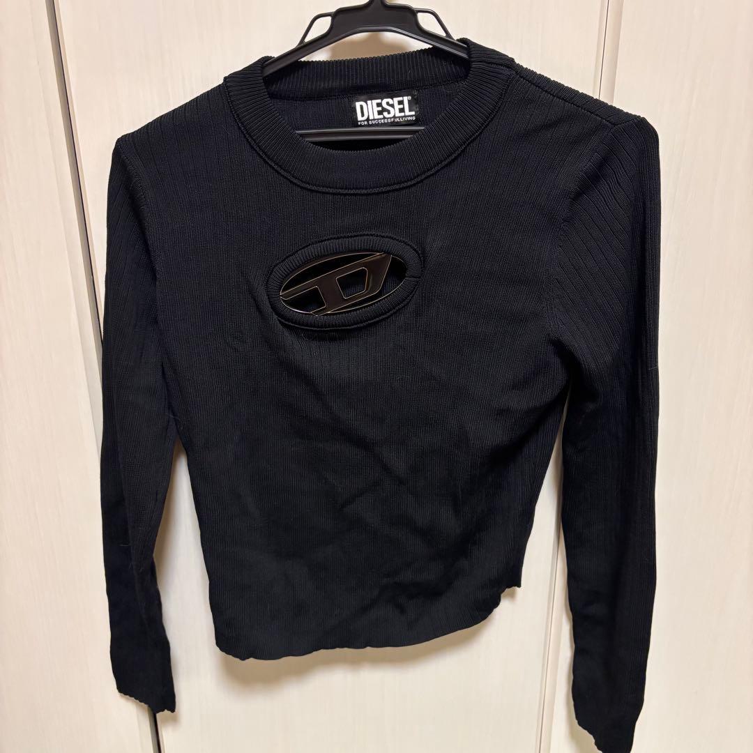 M*マ様 DIESEL ニット メタルロゴ 長袖