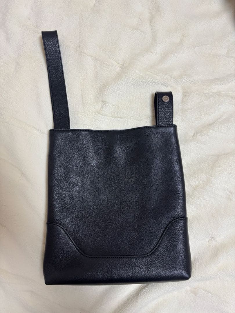 hana　ペッレモルビダ　ワンハンドルバッグ　ブラック