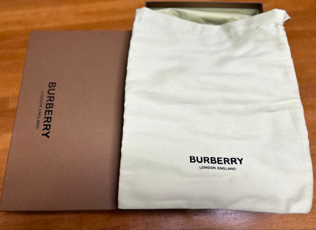 美品 BURBERRY バーバリー レディース スニーカー レザー 白 23cm