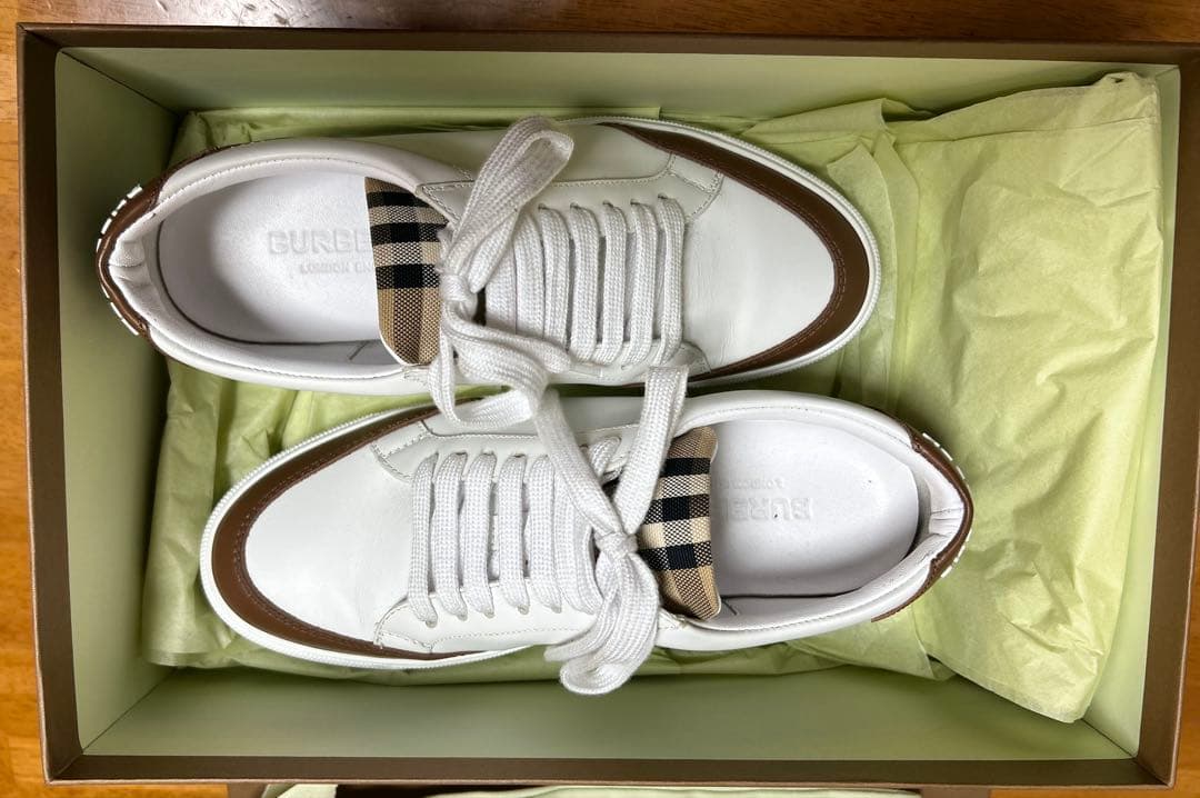 美品 BURBERRY バーバリー レディース スニーカー レザー 白 23cm