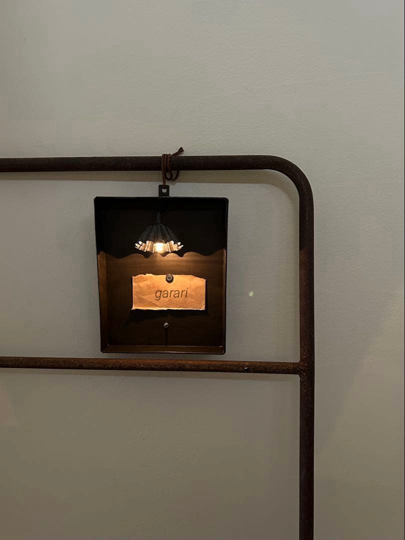 古道具照明　単3乾電池照明　古材ディスプレイ照明　古材サインボード　カフェ照明