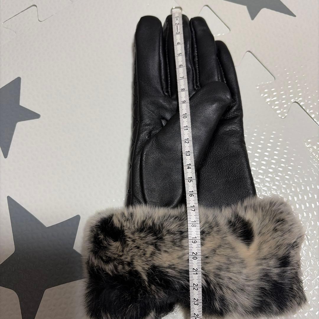 新品タグ付き⭐︎本革&アンゴラファー手袋　あったか　グローブ