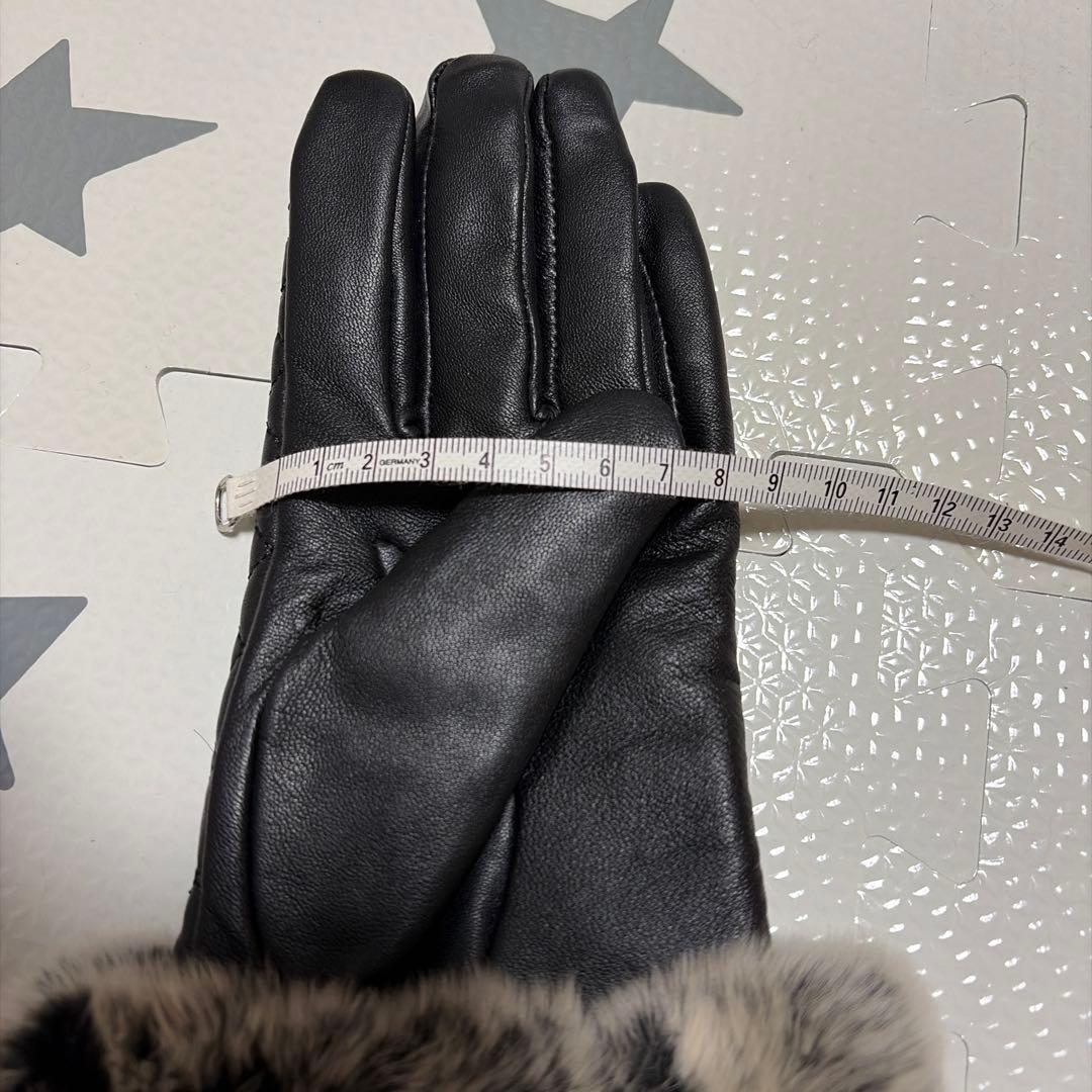 新品タグ付き⭐︎本革&アンゴラファー手袋　あったか　グローブ