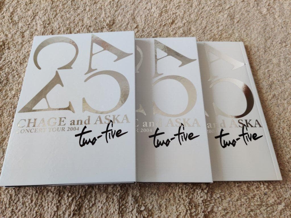 CHAGEandASKA two-five DVD メモリアルグッズ付き