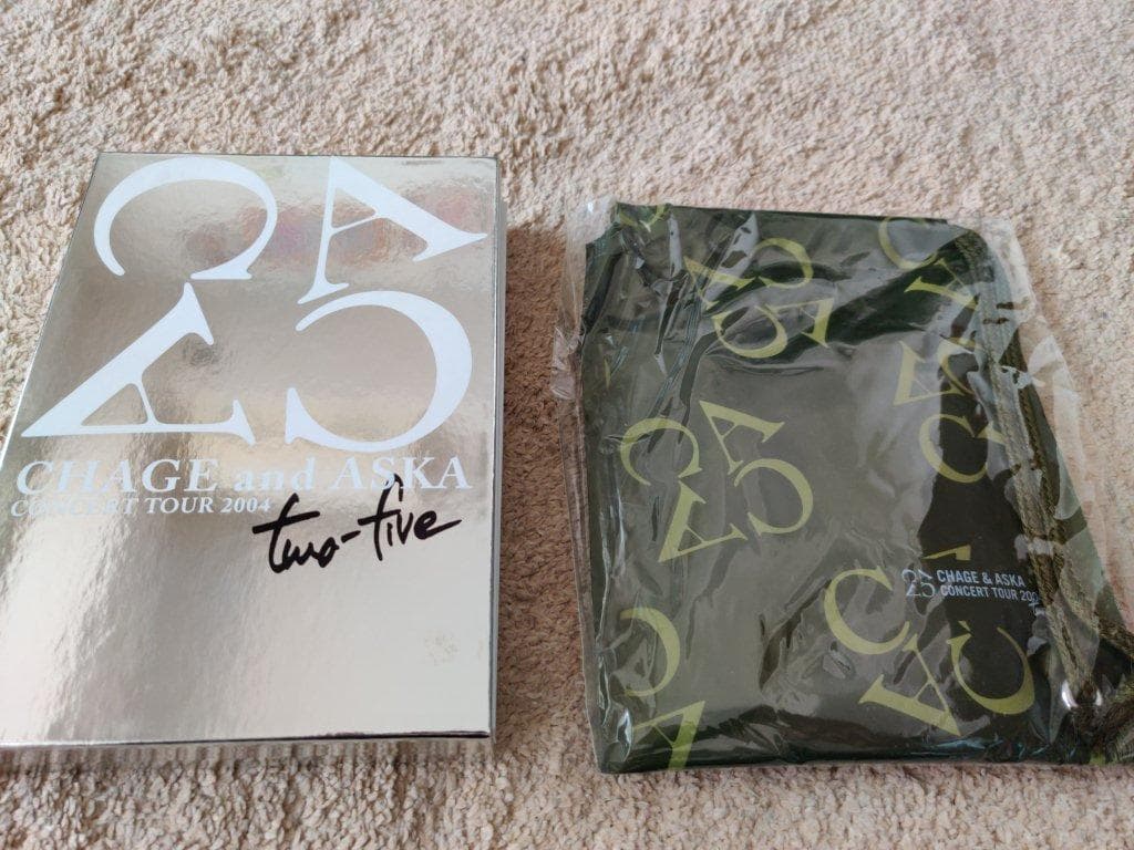CHAGEandASKA two-five DVD メモリアルグッズ付き