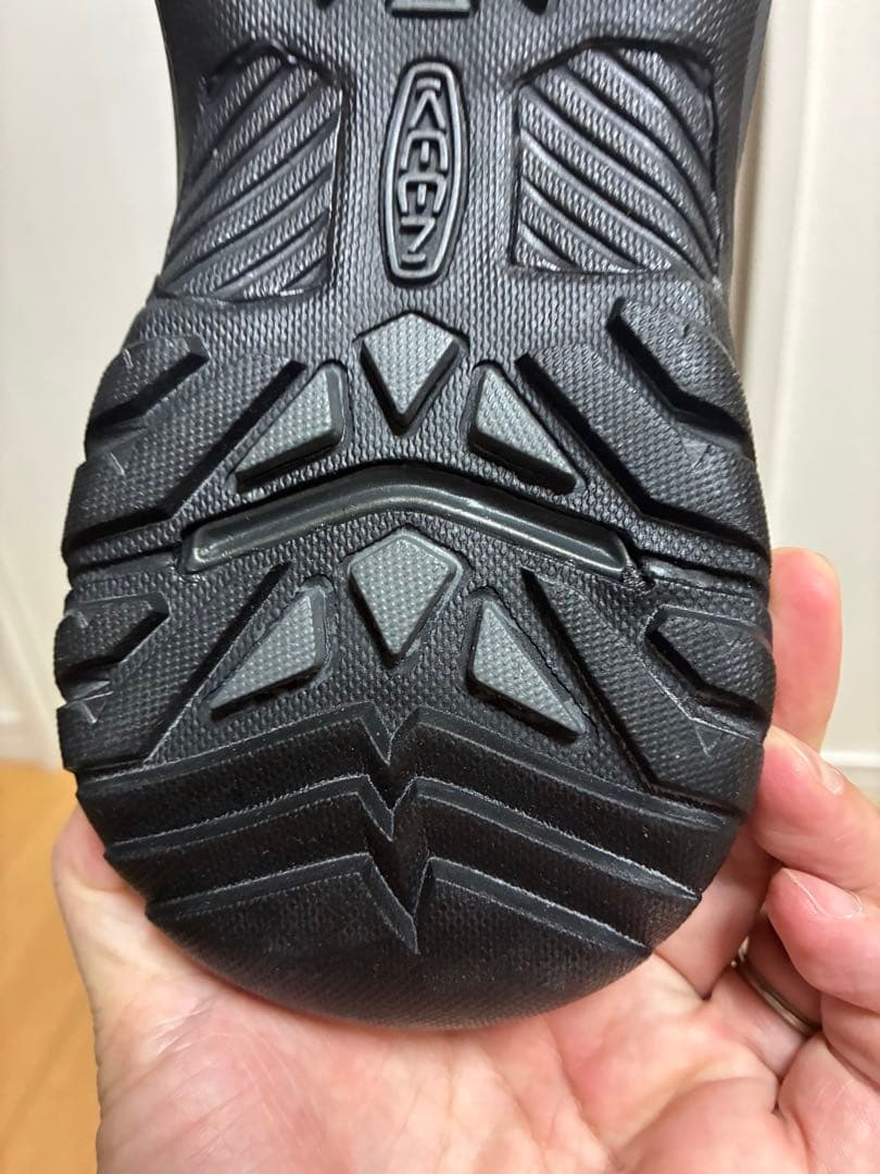 KEEN アンカレッジブーツIII サイドゴア温かいwarm本革　防水