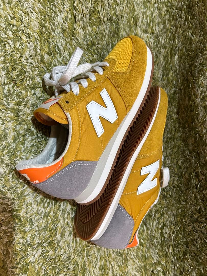 new balance イエロー （マスタード）スニーカー
