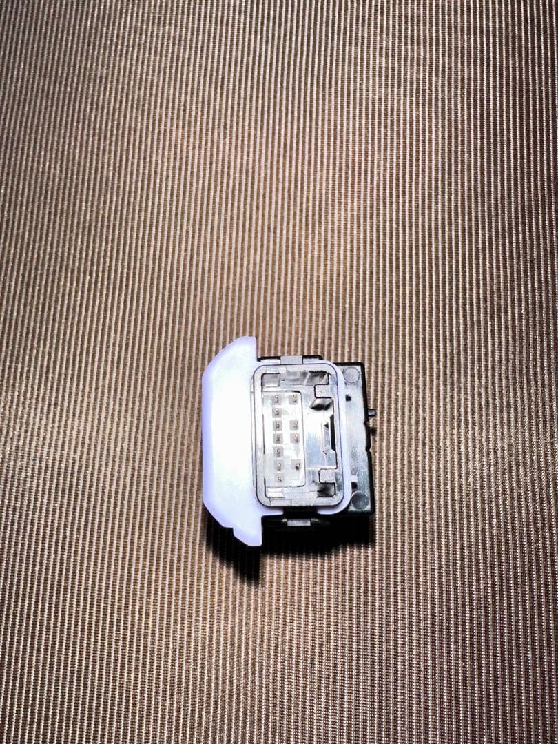 STIプッシュスタートスイッチ 品番（ST83031ST041）