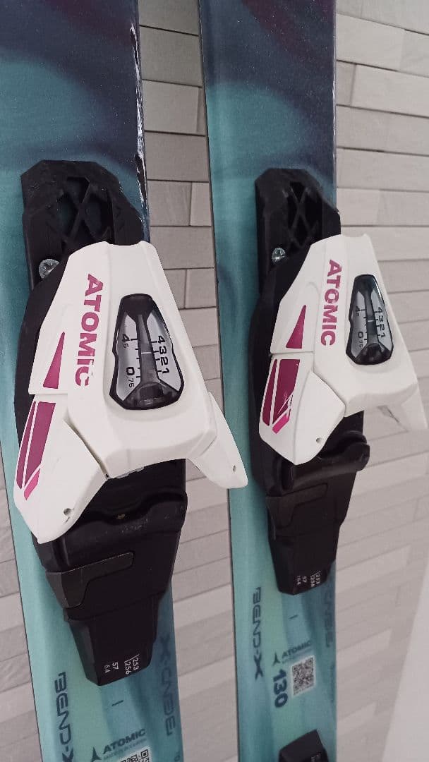 ATOMIC アトミック ジュニア スキー板＆ポール＆ケース 三点セット