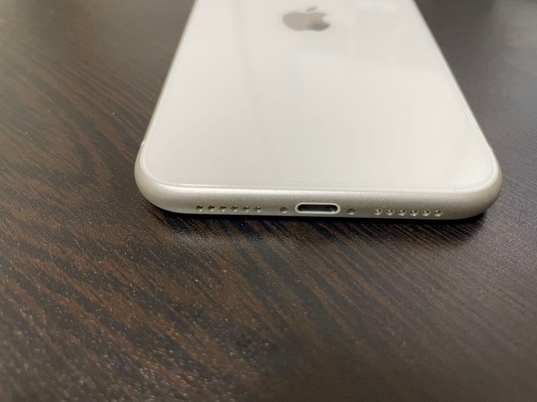 Apple iPhone 11 ホワイト 本体 SIMフリー 128GB