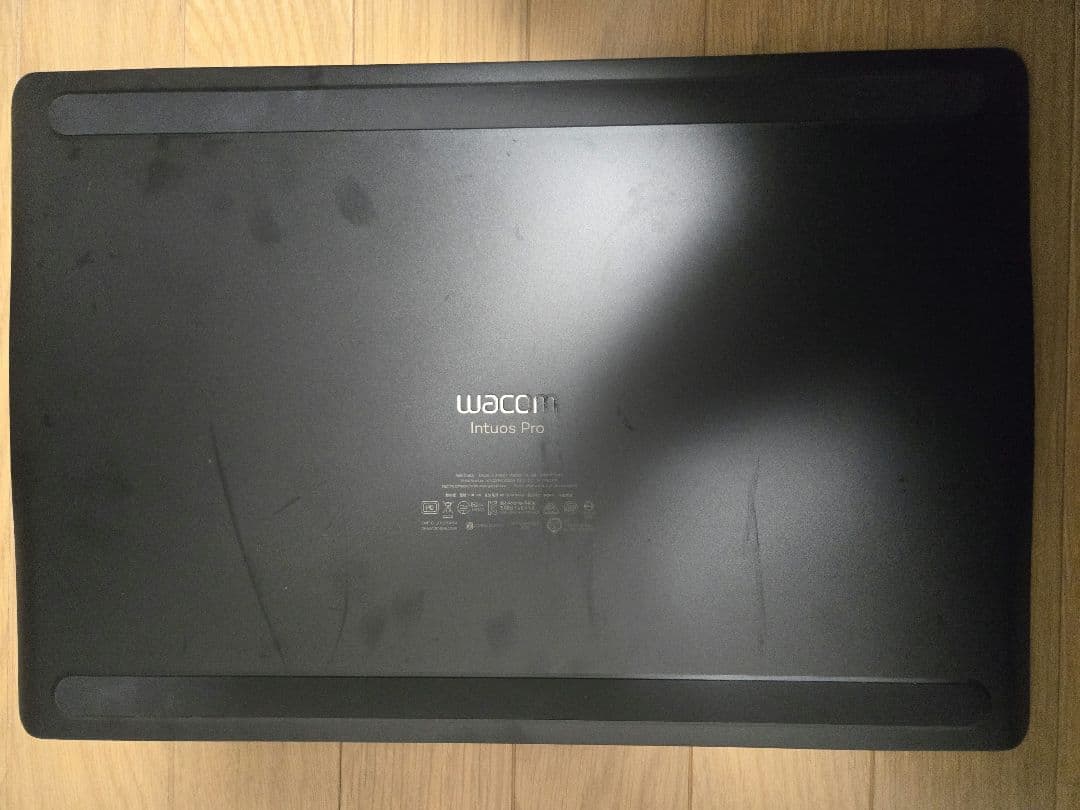ワコ厶ペンタブ Wacom Intuos Pro Lサイズ