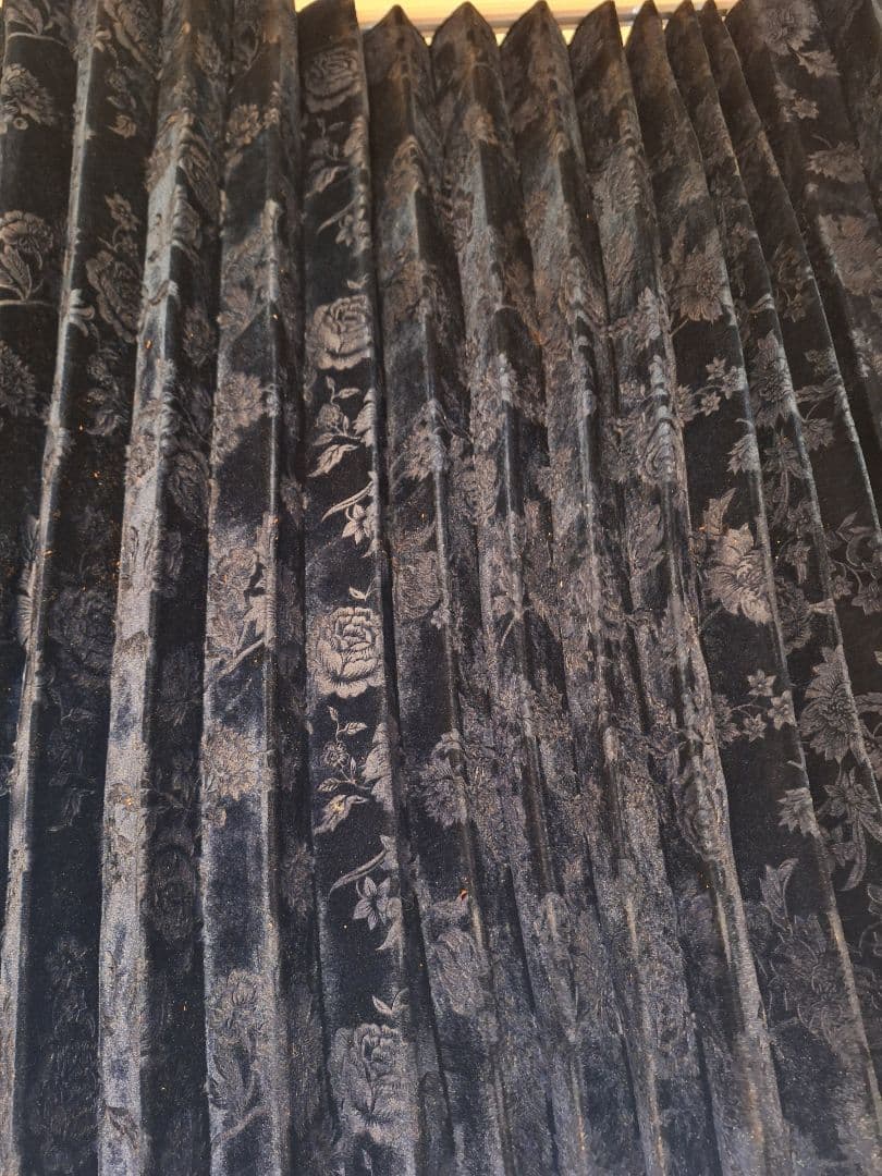 金華山仮眠カーテン【トラック用】ネイビーチンチラ風バラ柄2枚セット