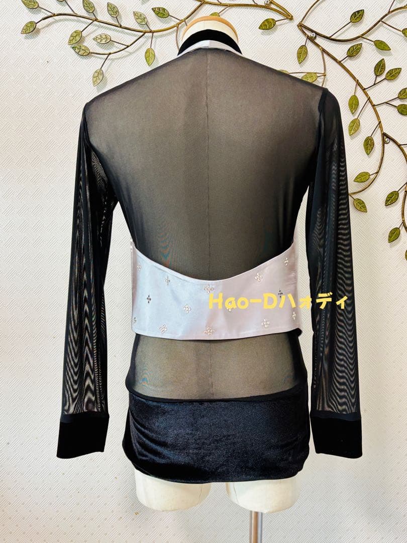 新品★社交ダンス★ラテン★ベスト★シルバーグレー★サテン★ストーンあり★M