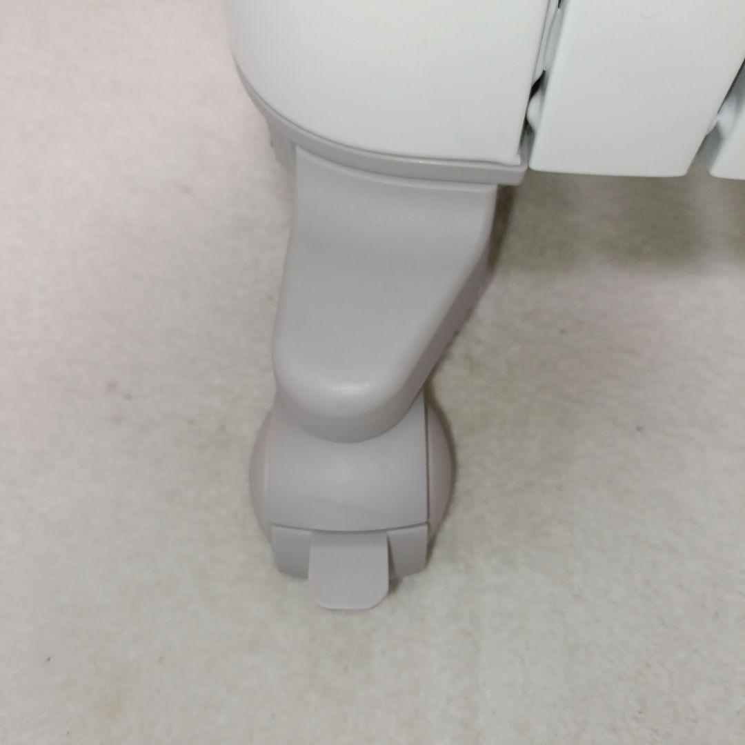 【極美品】DeLonghi ベルカルド オイルヒーター RHJ75V0915