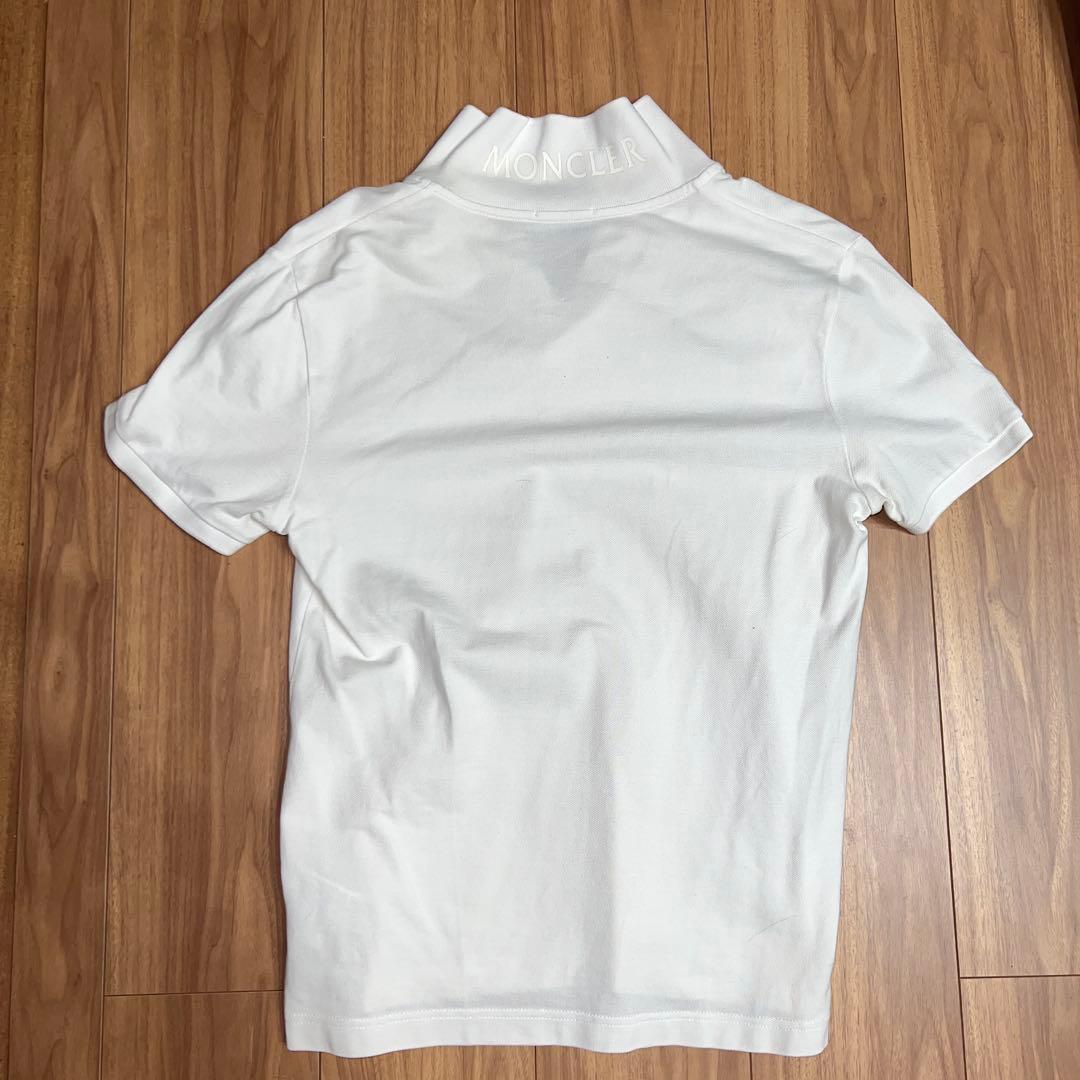 モンクレール　白色　ポロシャツ　Ｍサイズ