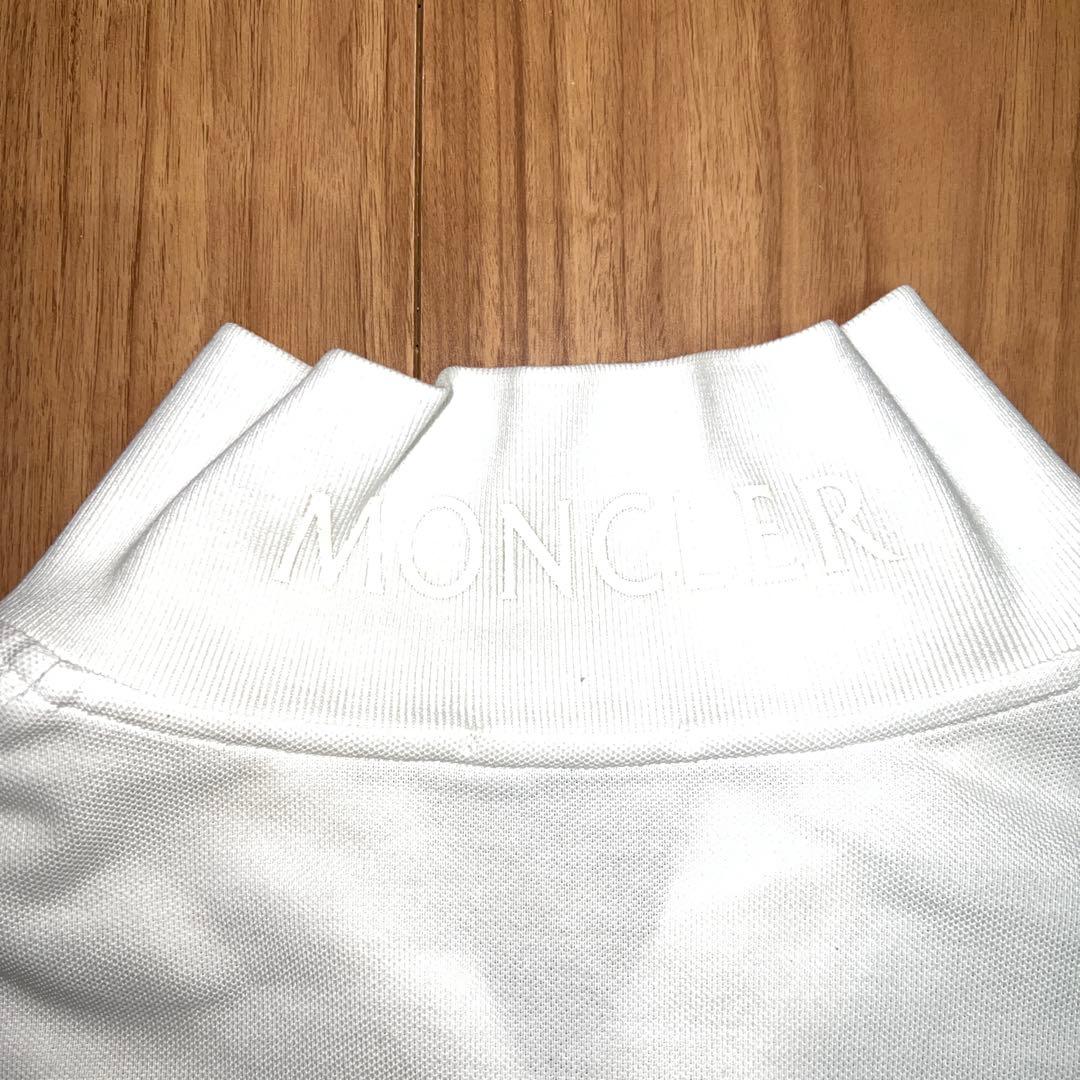 モンクレール　白色　ポロシャツ　Ｍサイズ
