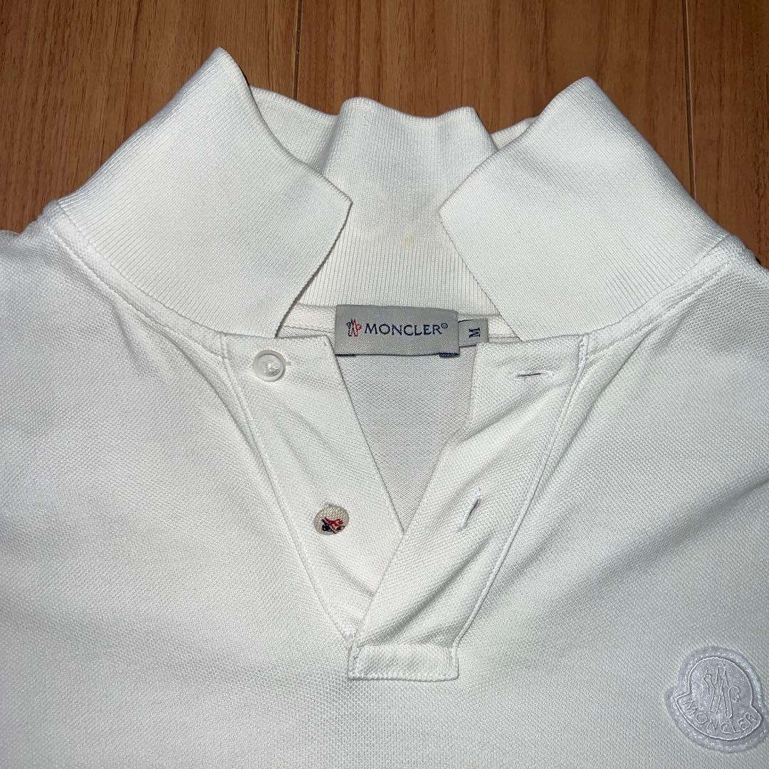 モンクレール　白色　ポロシャツ　Ｍサイズ