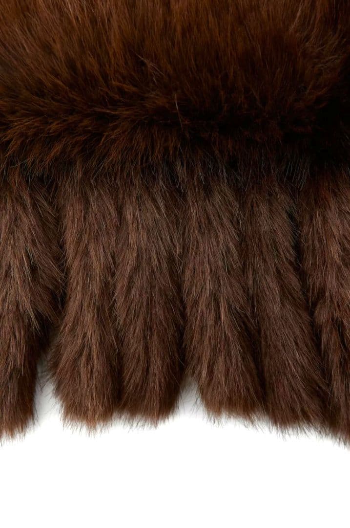 ZARAフリンジつきフェイクファーマフラー⭐新品未使用タグ付き⭐完売品⭐