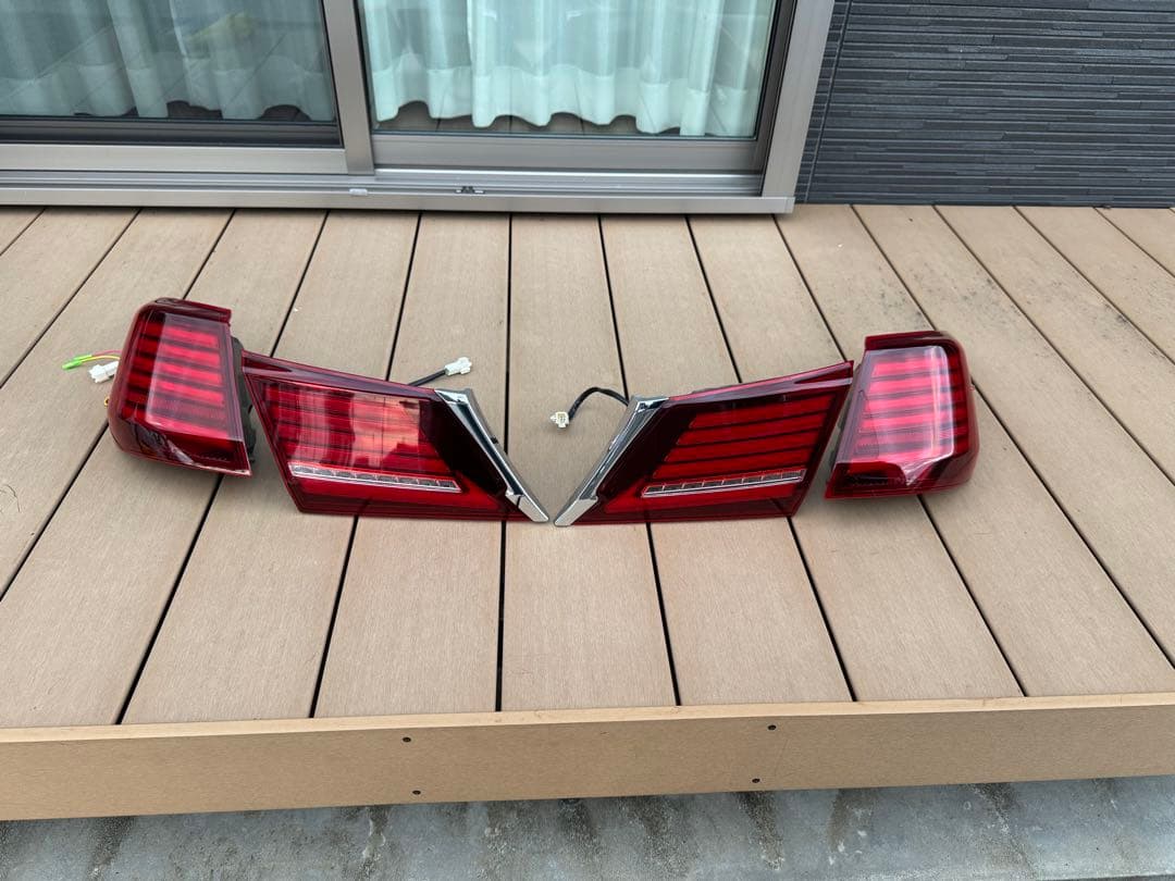 美品　210クラウン　テールランプ　valenti